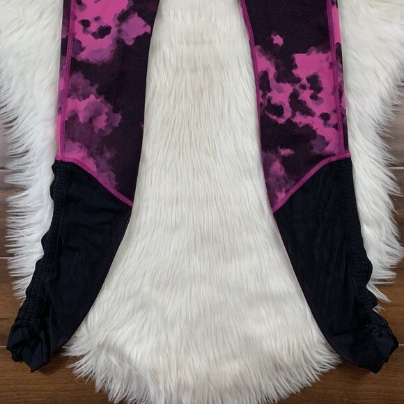 Lululemon Women's Size 2 Blooming Pixie Raspberry Black Sweaty Endeavor Tight - Picture 2 of 10